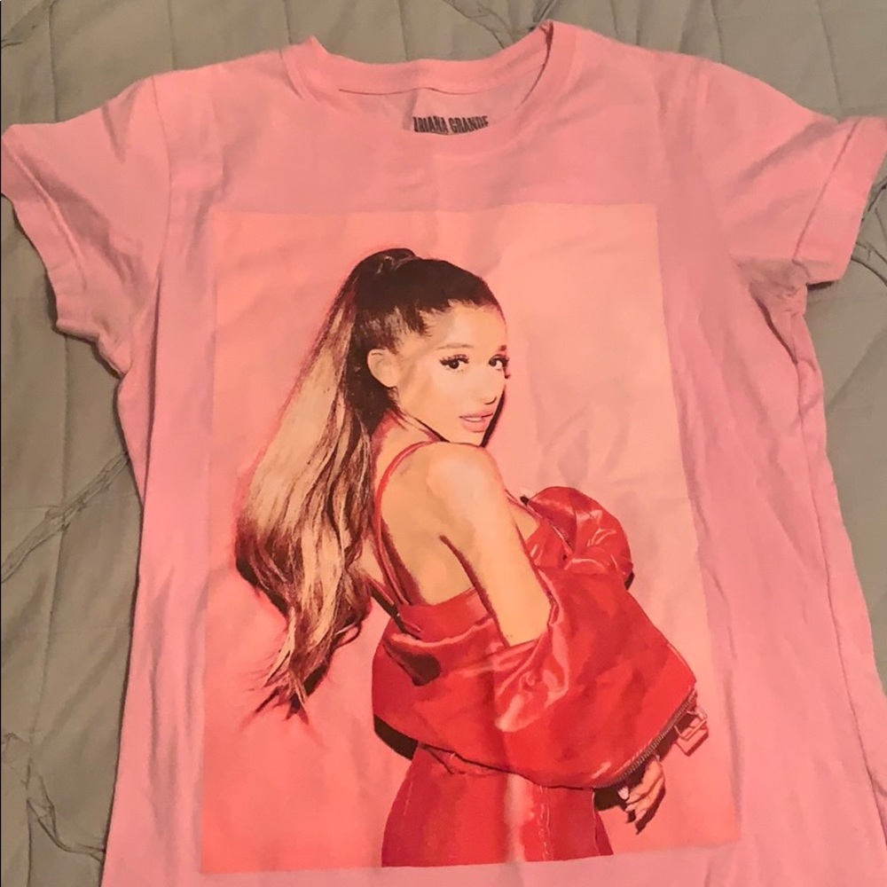 Ariana Grande T-Shirt
